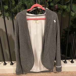 Abercrombie & Fitch cardigan 🤍BOGO FREE